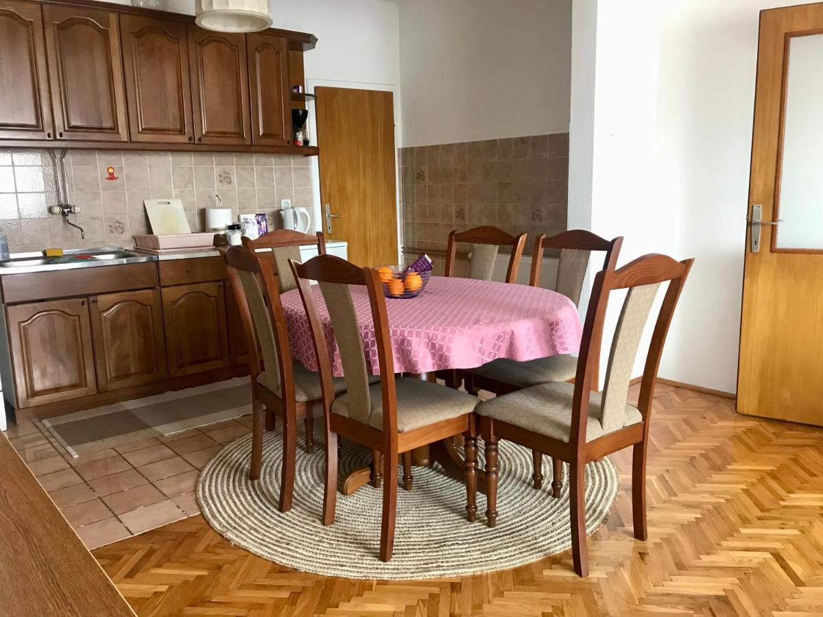 Apartmani Rada 트레빈예 외부 사진